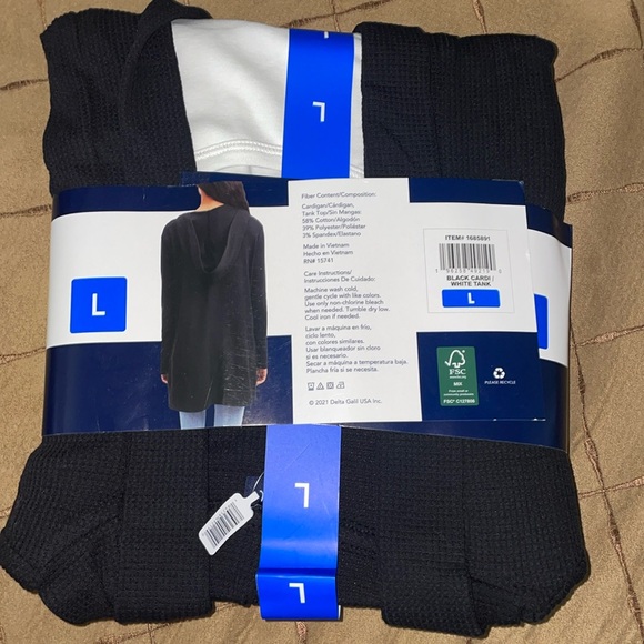 Splendid 2 Piece (1 Thermal Cardigan with Hood & 1 Rib Tank) - Picture 2 of 3